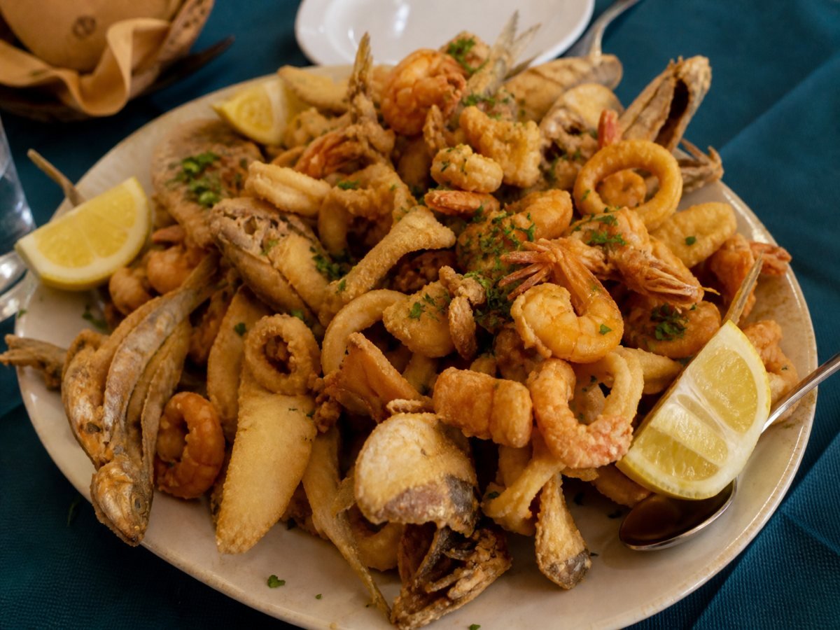 Family fried platter | Star Fish Hajjoub